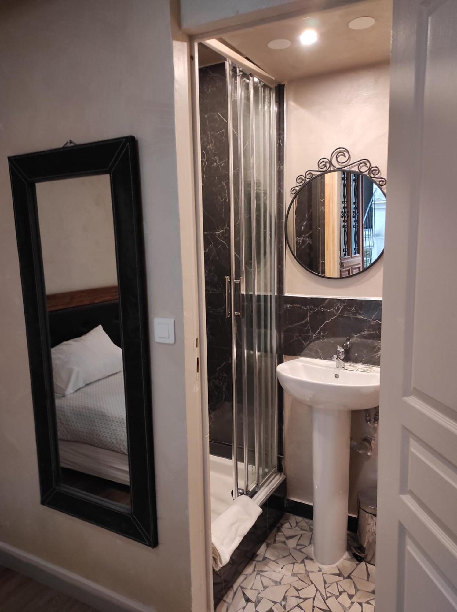 Hotel Clermont Montmartre Paryż Zewnętrze zdjęcie